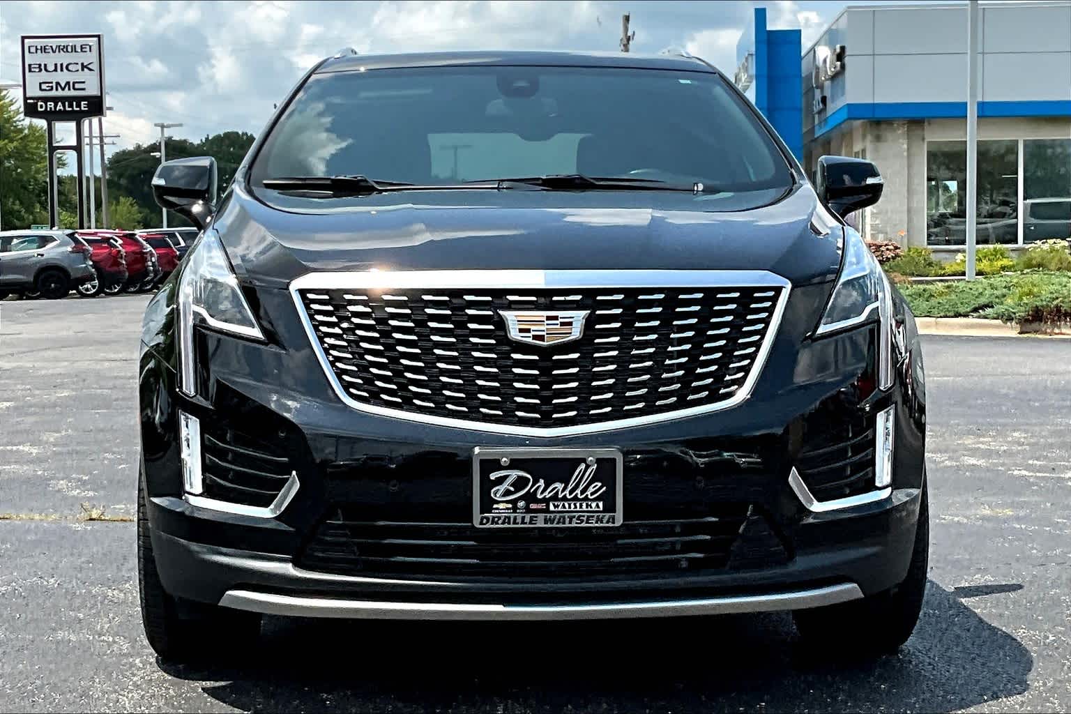 Used 2022 Cadillac XT5 Premium Luxury with VIN 1GYKNCRS7NZ112369 for sale in Watseka, IL