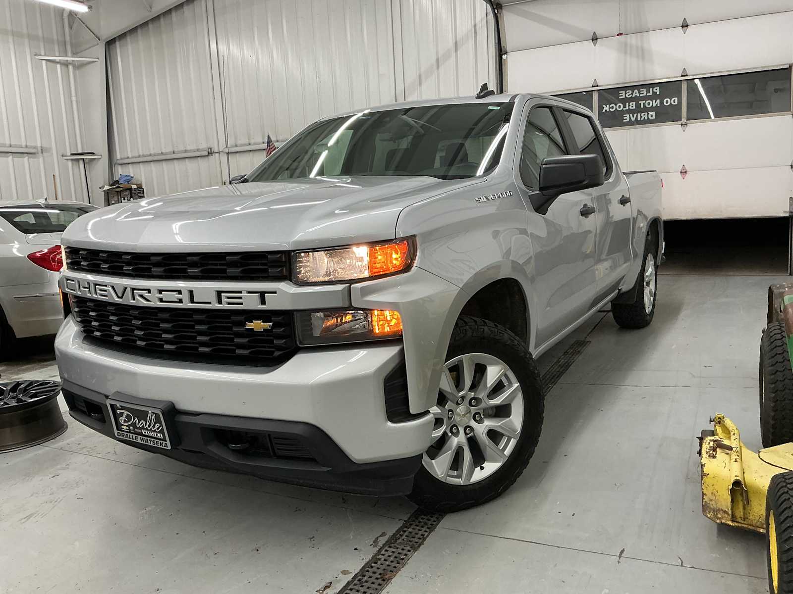 2021 Chevrolet Silverado 1500 Custom photo 3