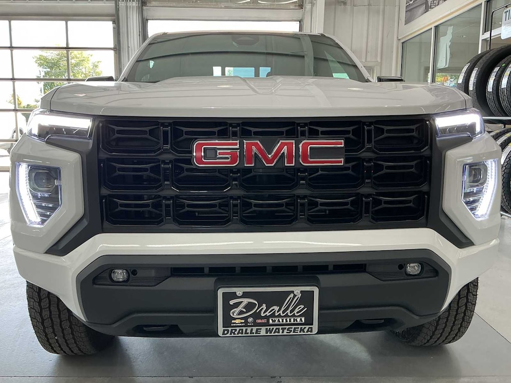 Used 2025 GMC Canyon Elevation Truck