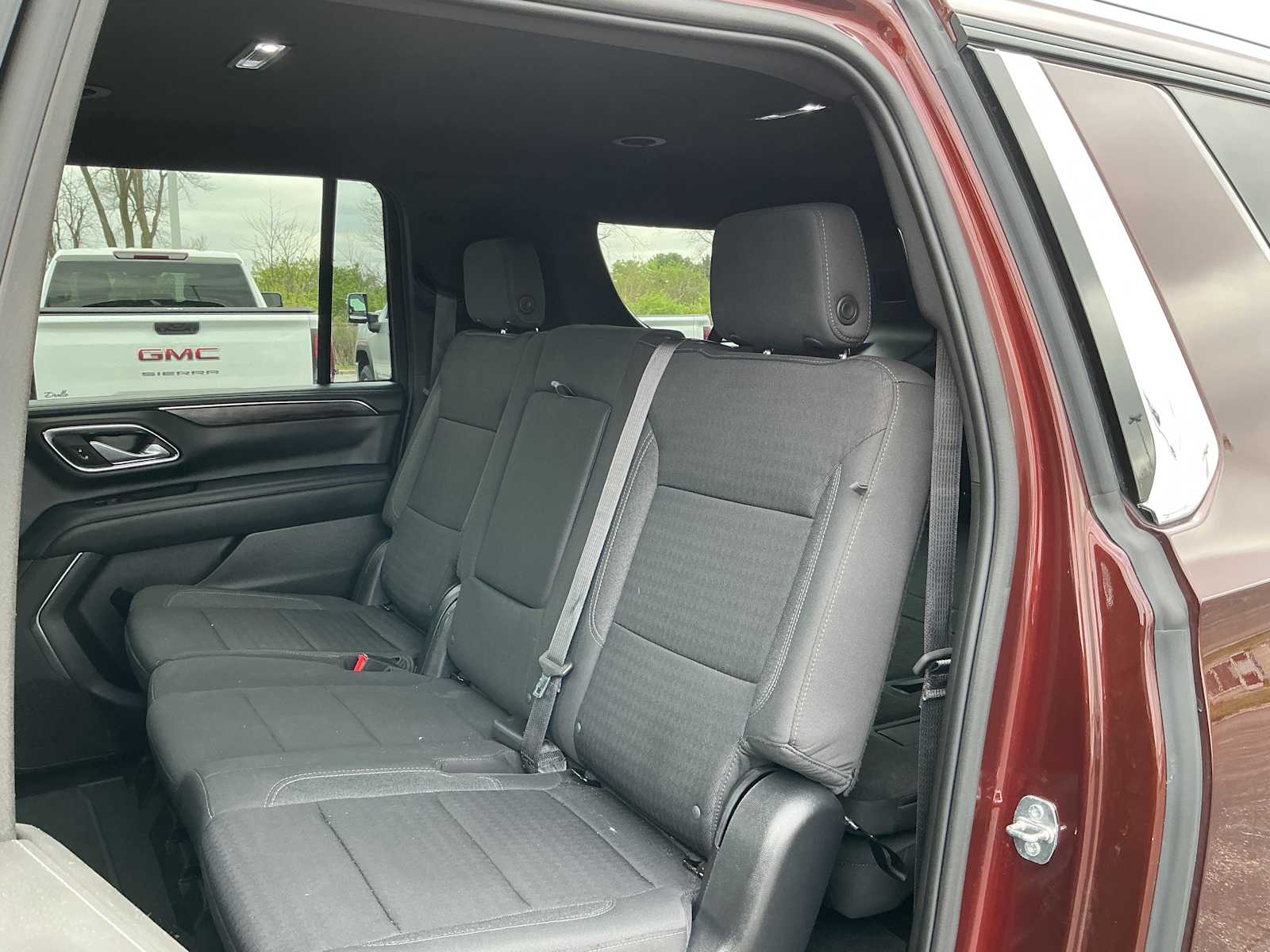 2023 Chevrolet Suburban LS - Photo 23