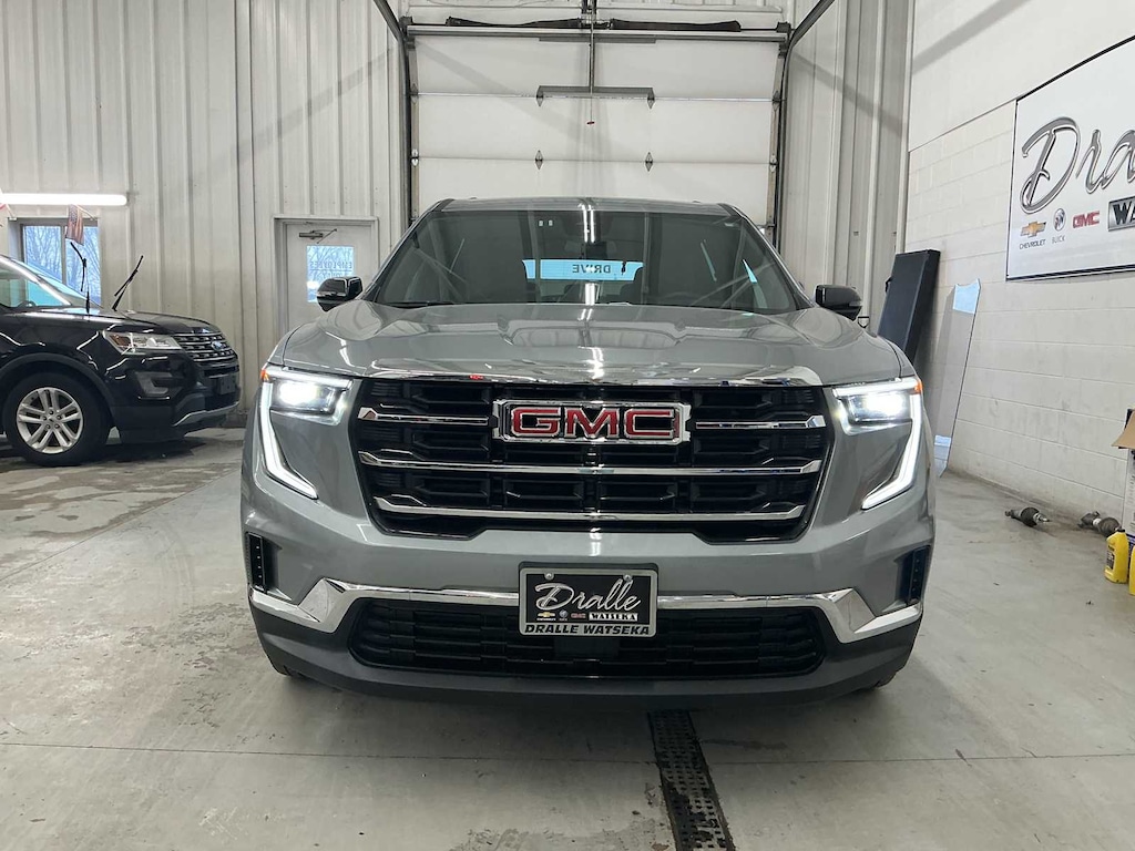 Used 2025 GMC Acadia Elevation SUV