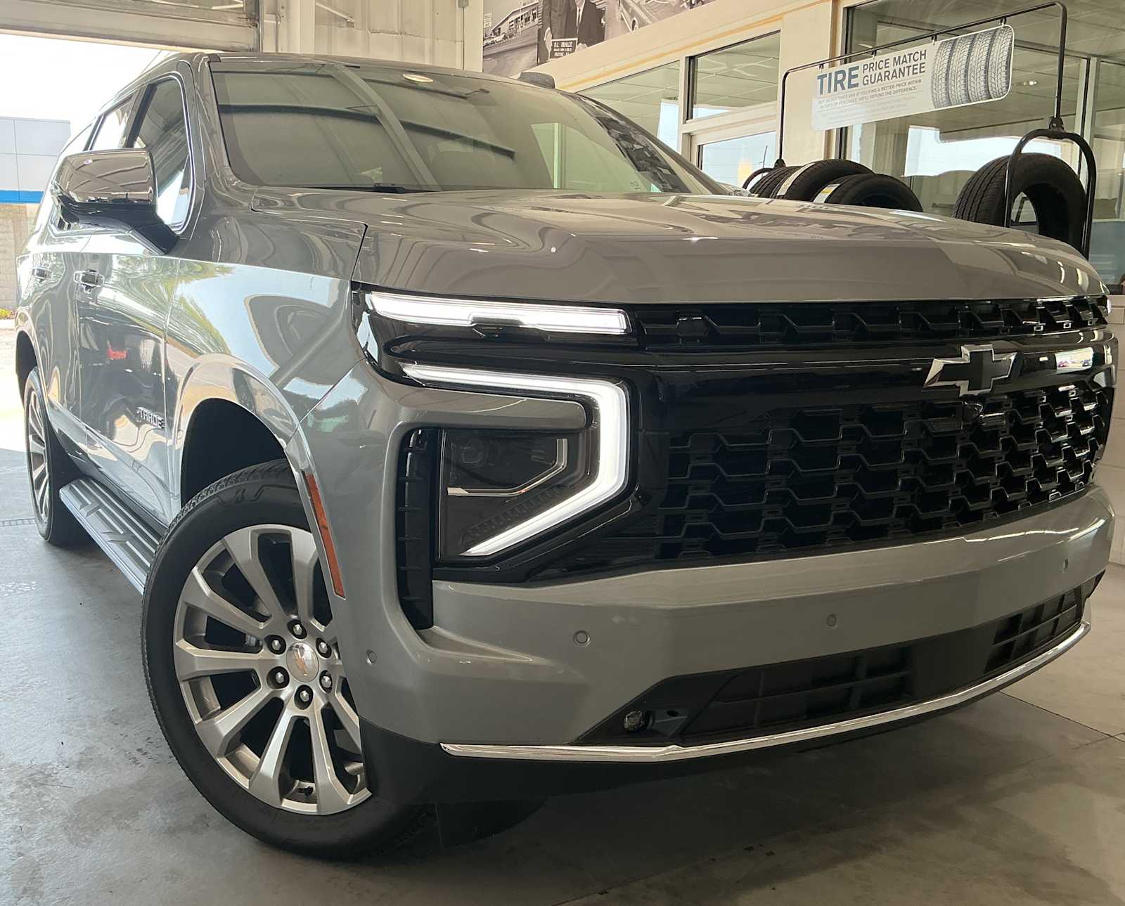 2025 Chevrolet Tahoe Premier's photo