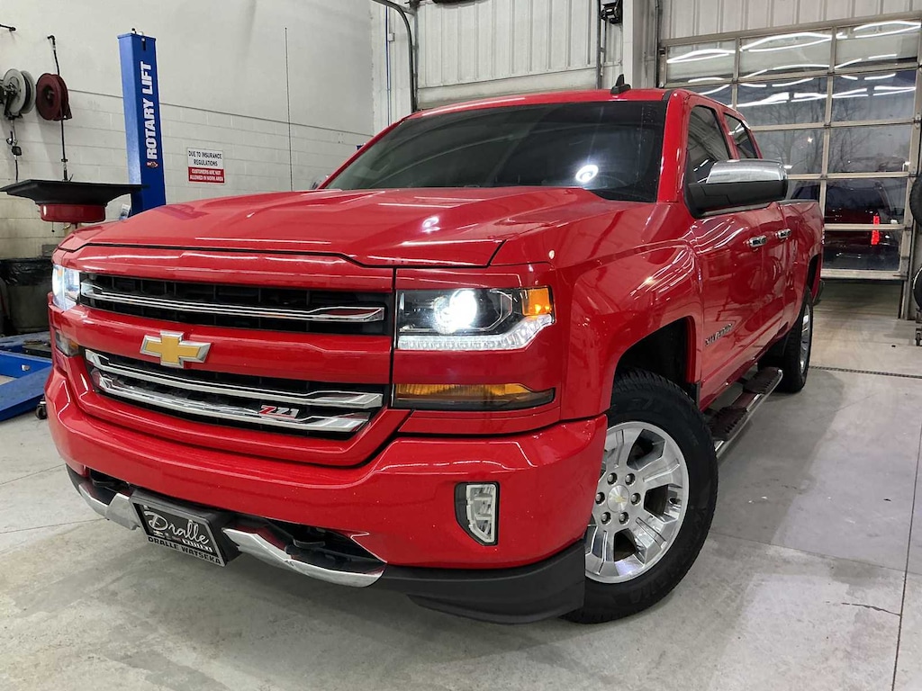 Used 2017 Chevrolet Silverado 1500 LT Truck