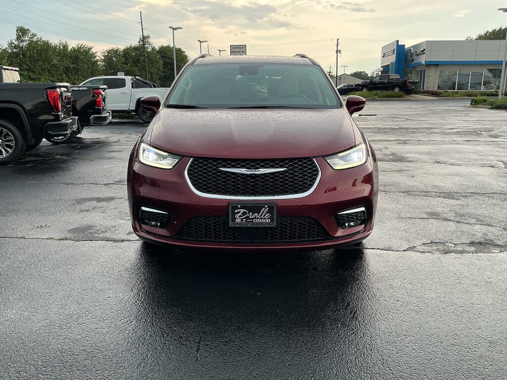 Used 2021 Chrysler Pacifica Touring L