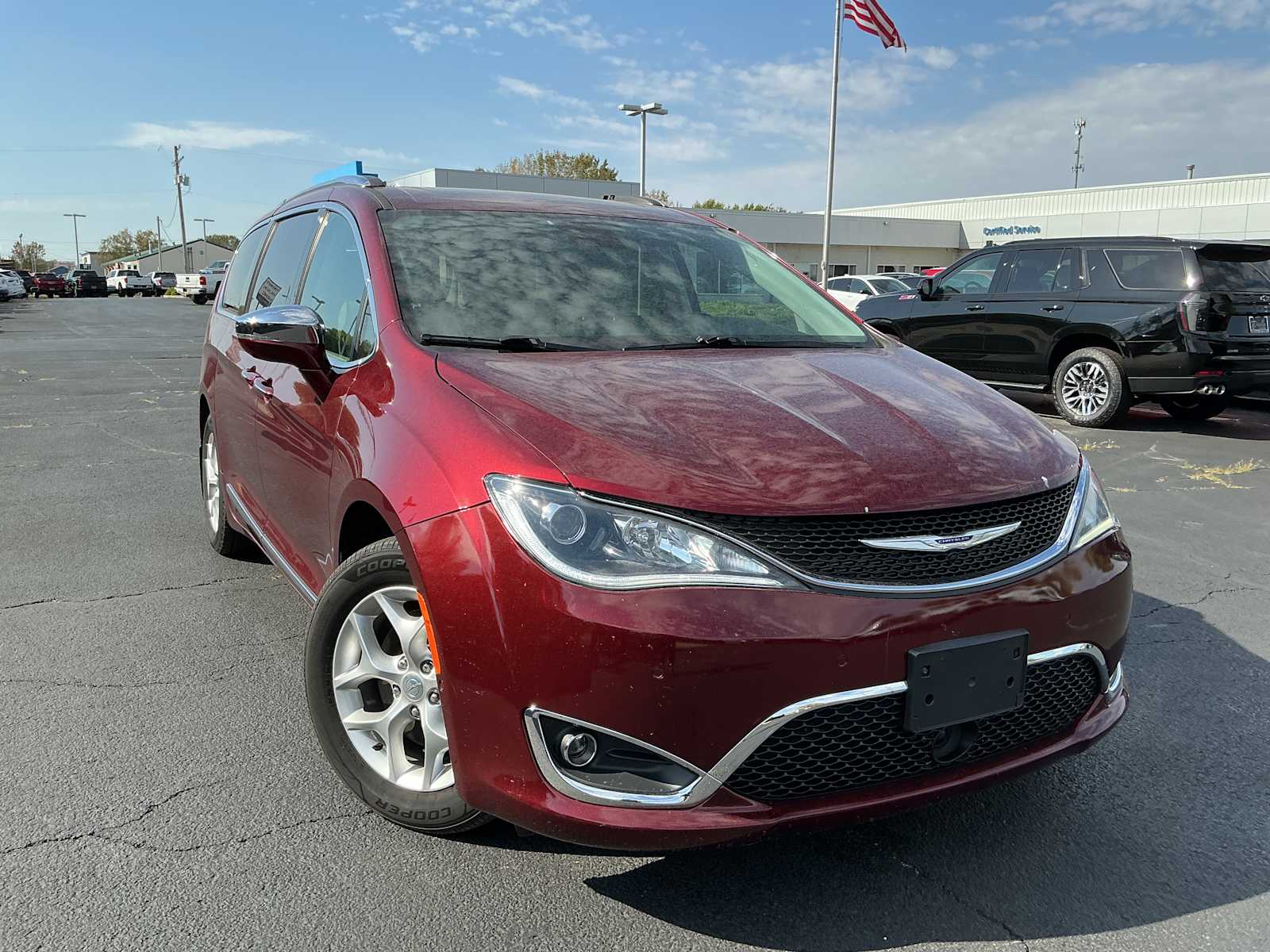 Used 2020 Chrysler Pacifica Limited with VIN 2C4RC1GG8LR124373 for sale in Watseka, IL