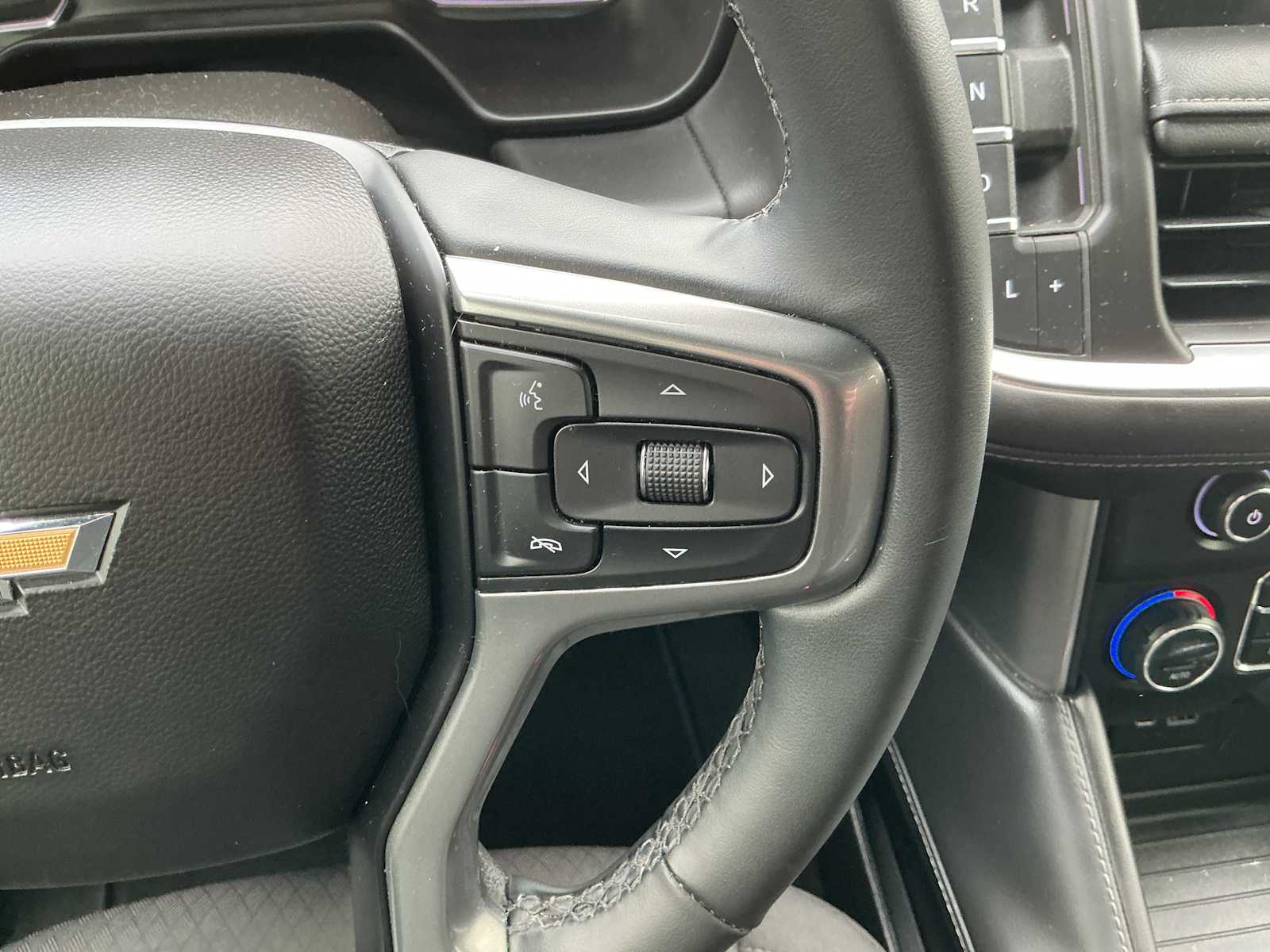 2023 Chevrolet Suburban LS - Photo 11