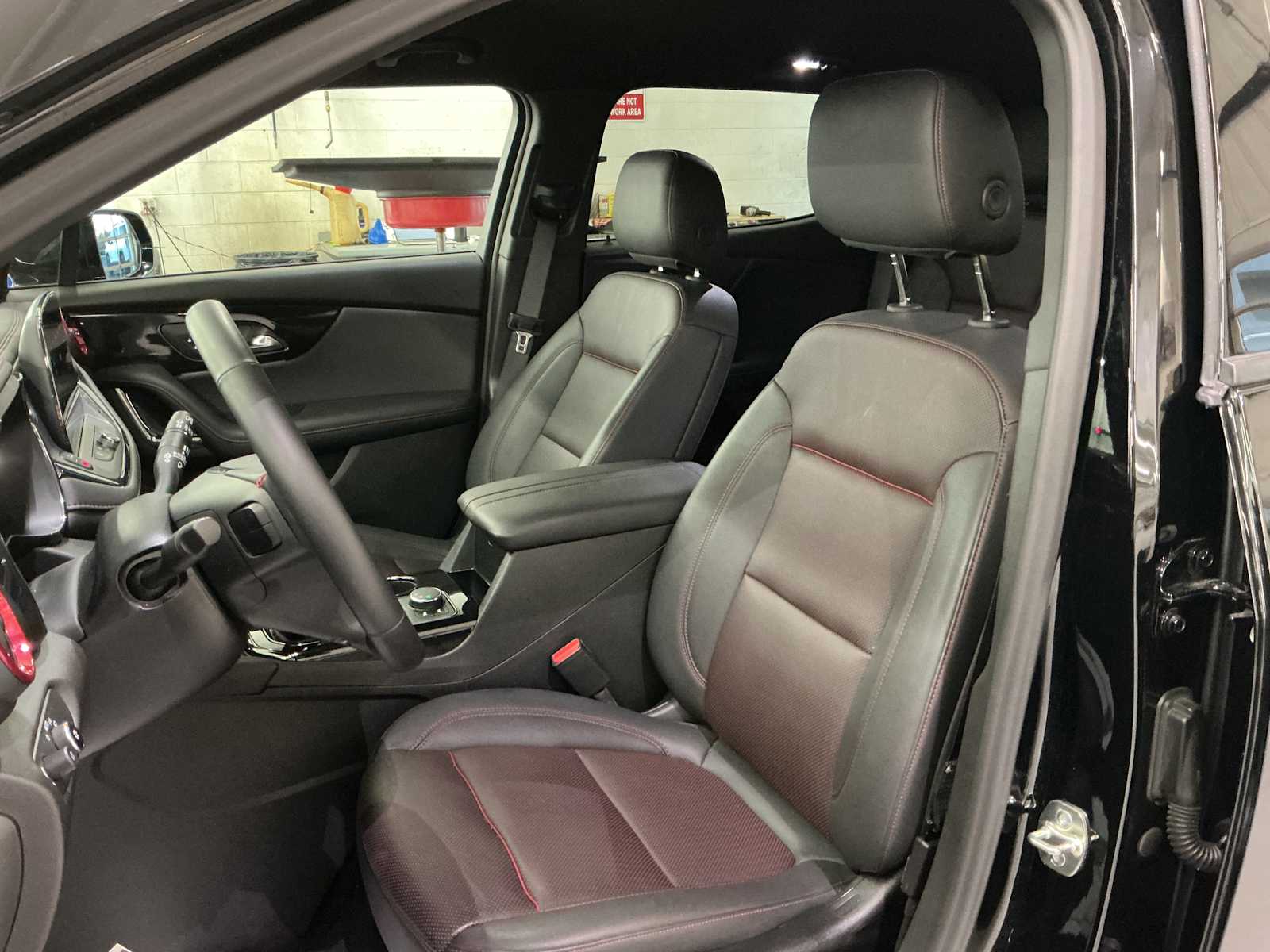 2025 Chevrolet Blazer RS - Photo 19