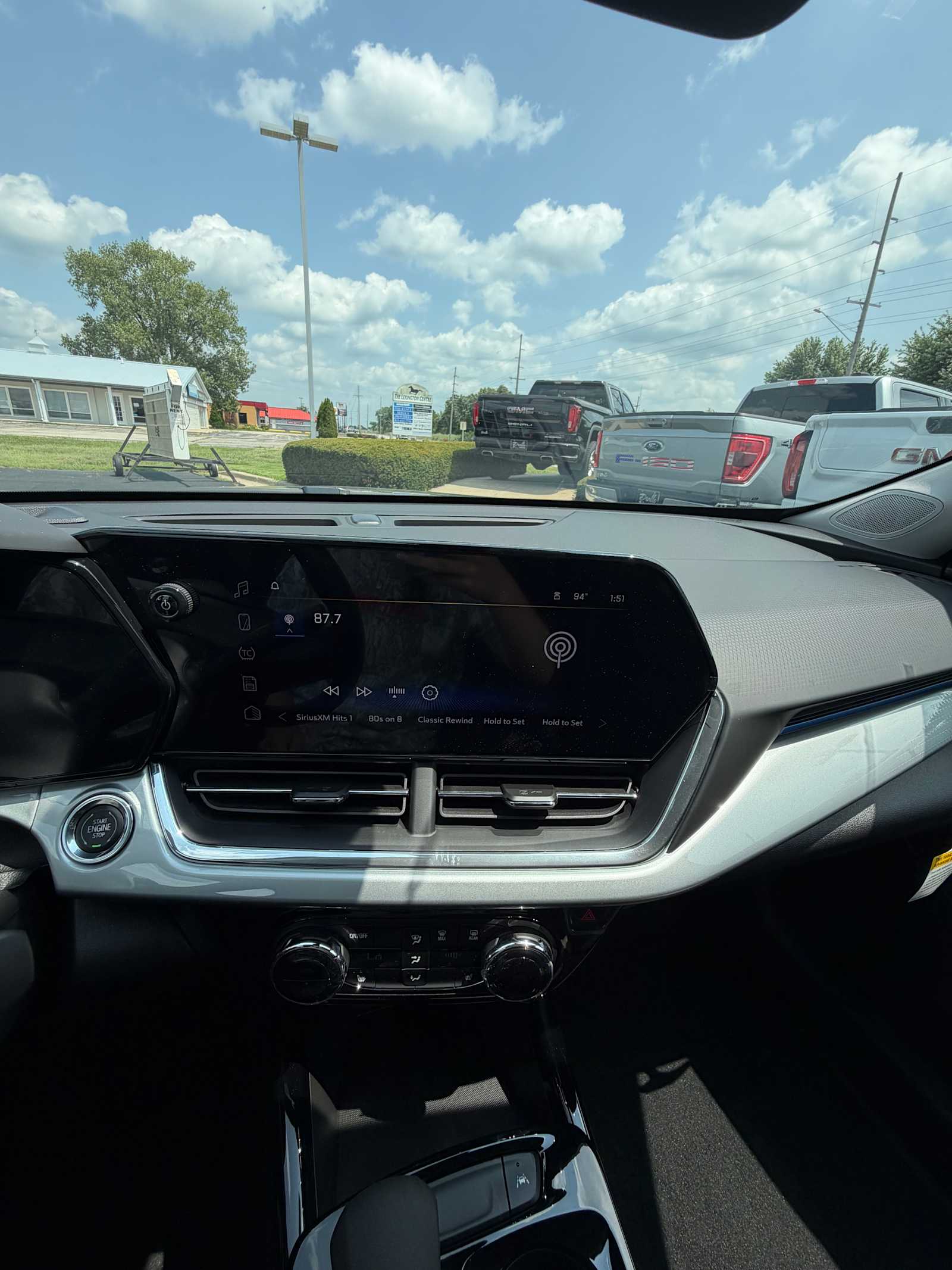 2026 Chevrolet Trax LT - Photo 9