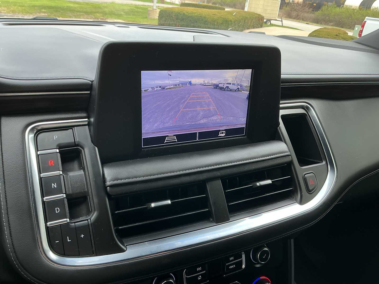 2023 Chevrolet Suburban LS - Photo 13