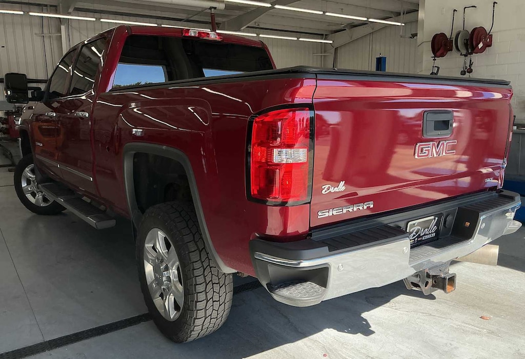 Used 2018 GMC Sierra 2500 HD SLT Truck