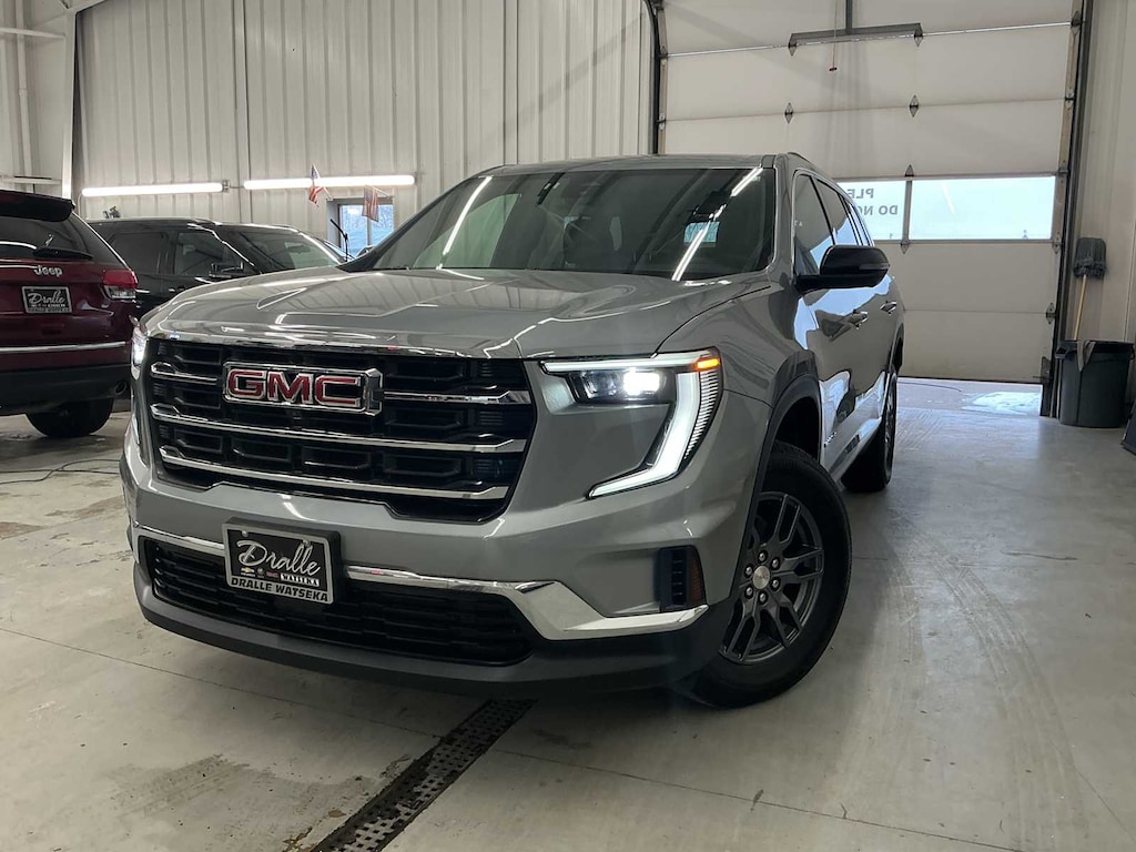 Used 2025 GMC Acadia Elevation SUV