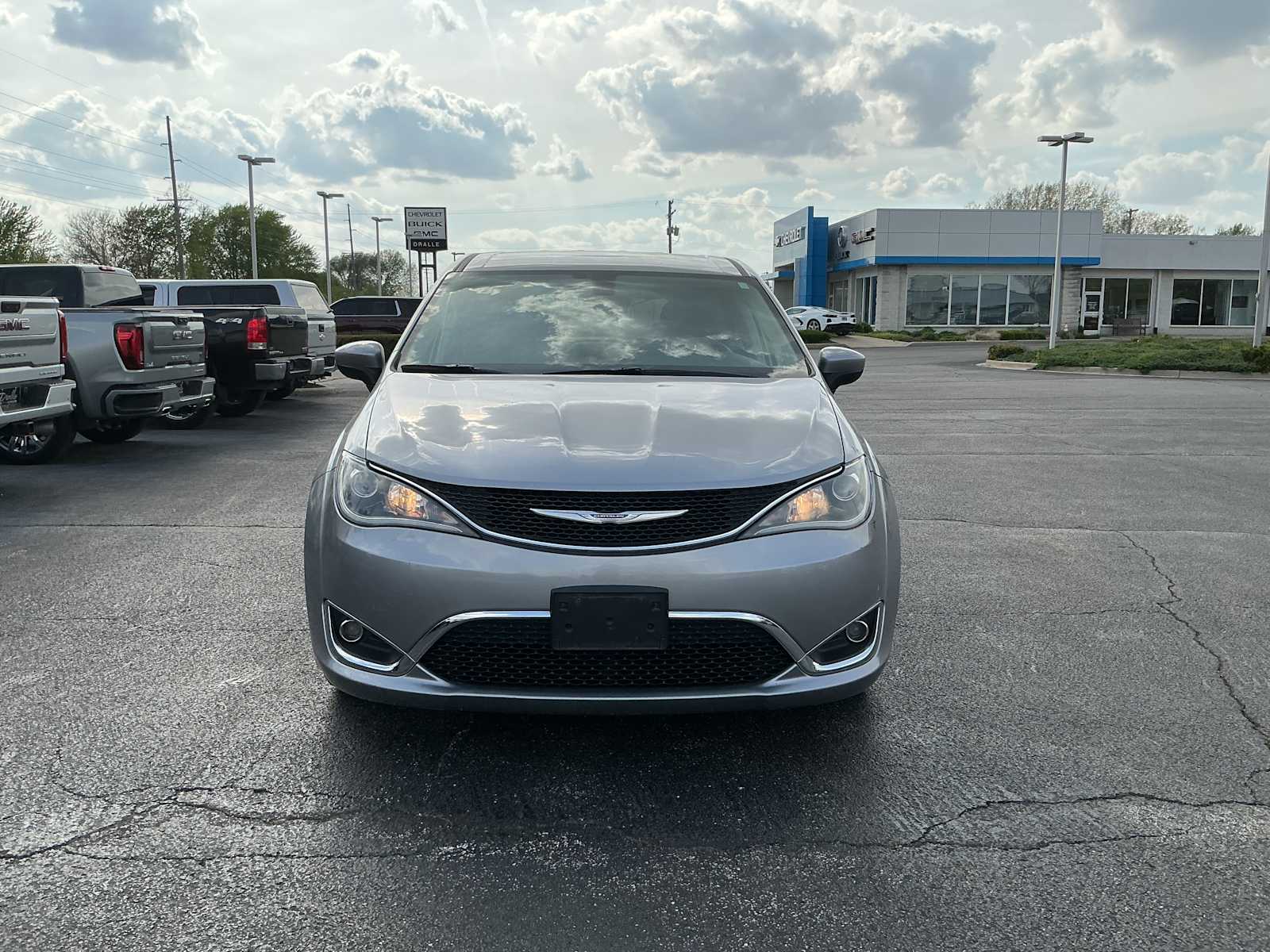 Used 2017 Chrysler Pacifica Touring Plus with VIN 2C4RC1BG4HR795974 for sale in Watseka, IL
