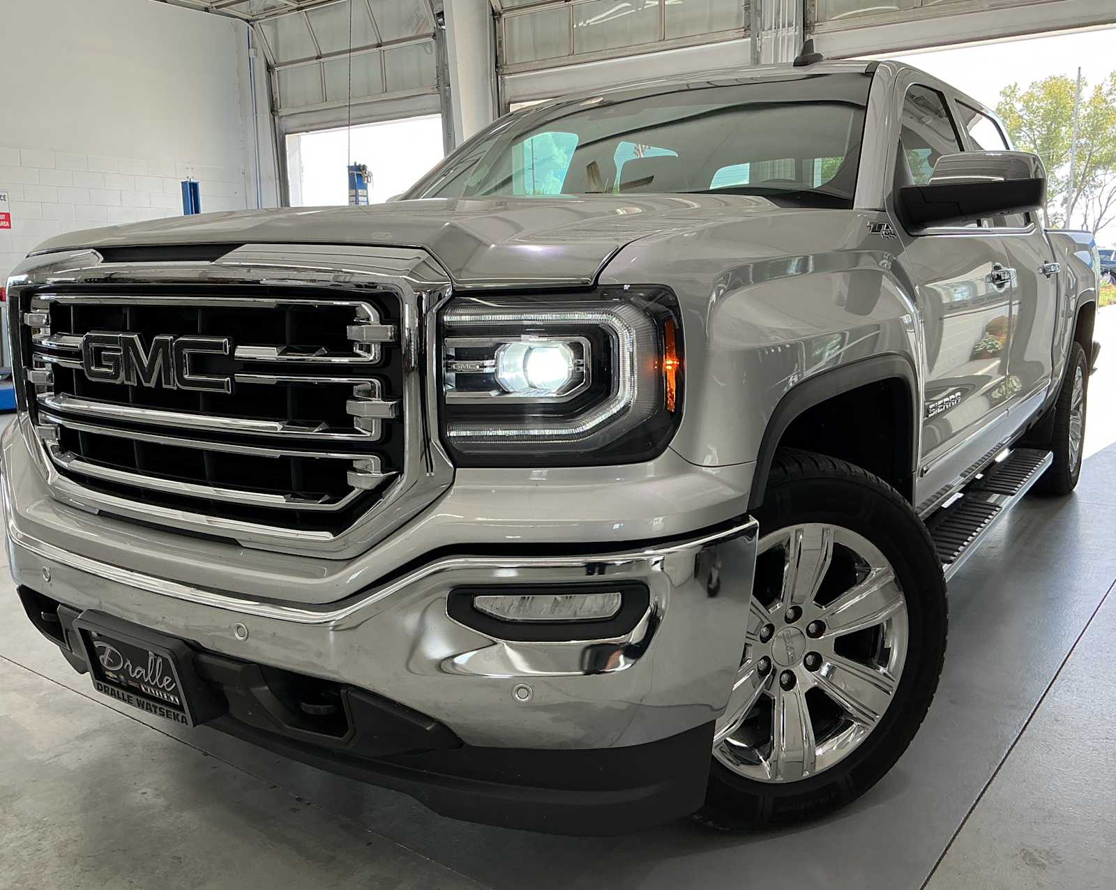 2018 Gmc Sierra 1500 SLT photo 3