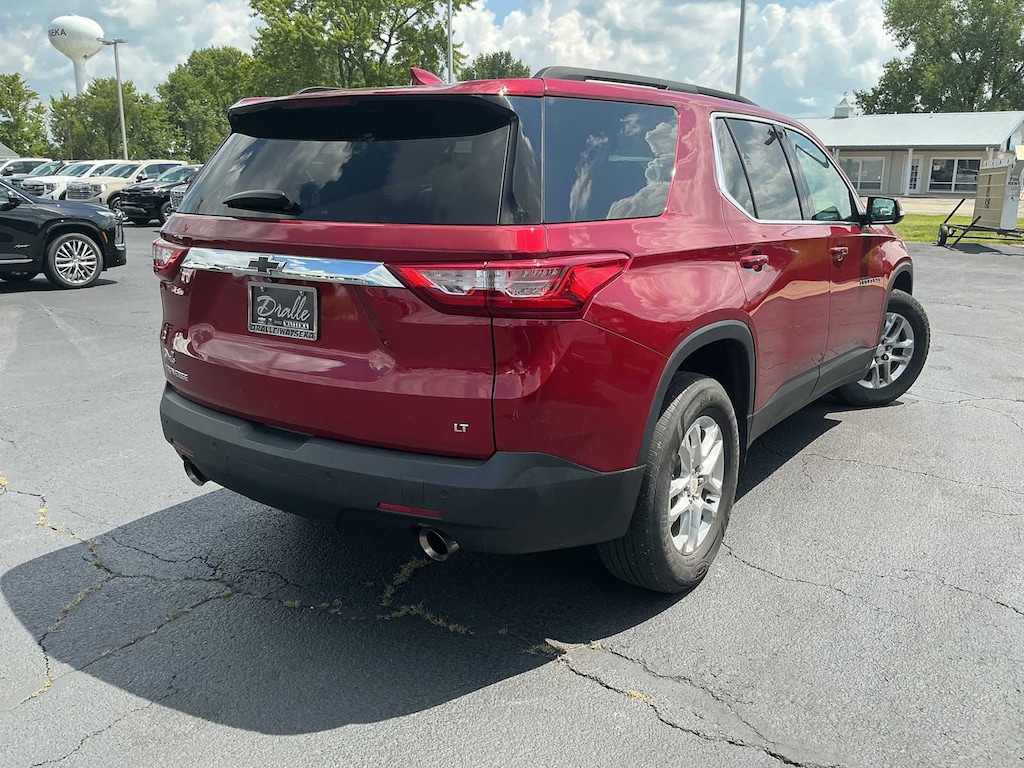 Used 2020 Chevrolet Traverse LT Cloth SUV