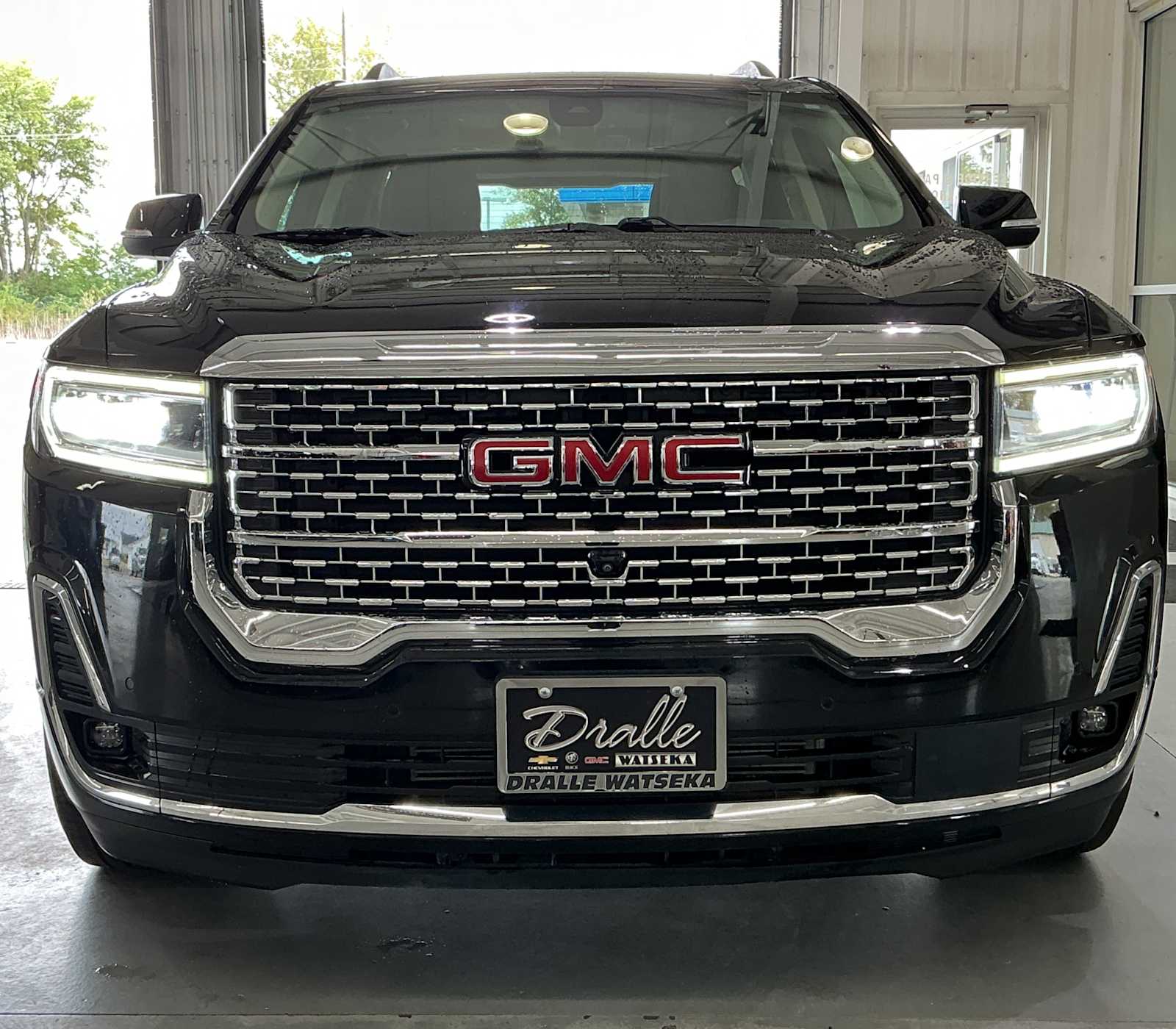 2023 Gmc Acadia Denali photo 2