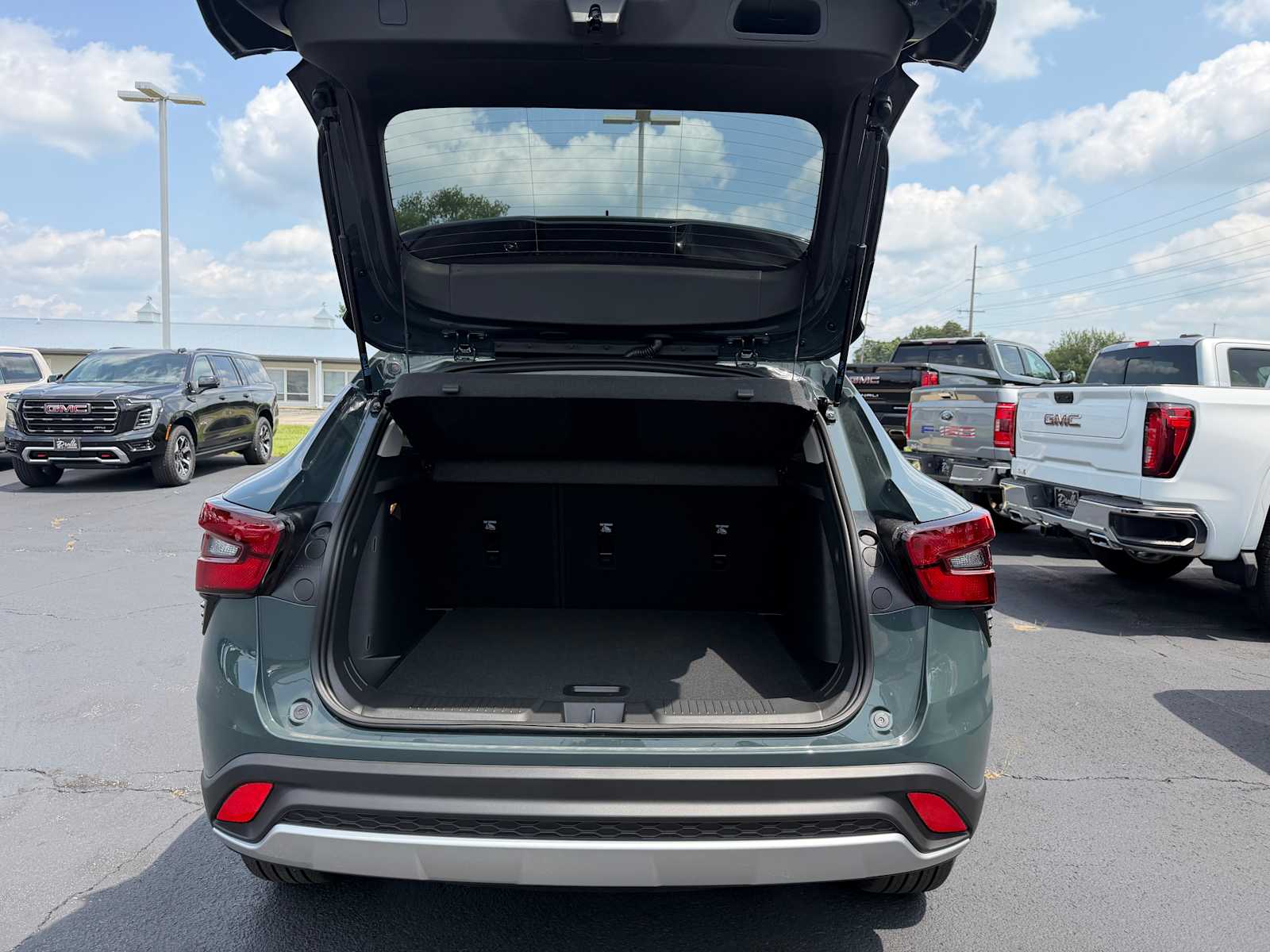 2026 Chevrolet Trax LT - Photo 30