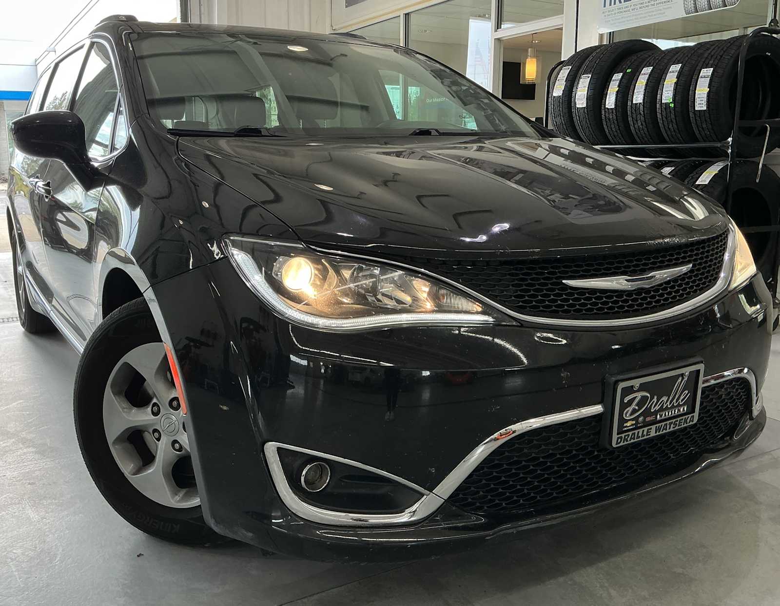 2017 Chrysler Pacifica Touring-L Plus