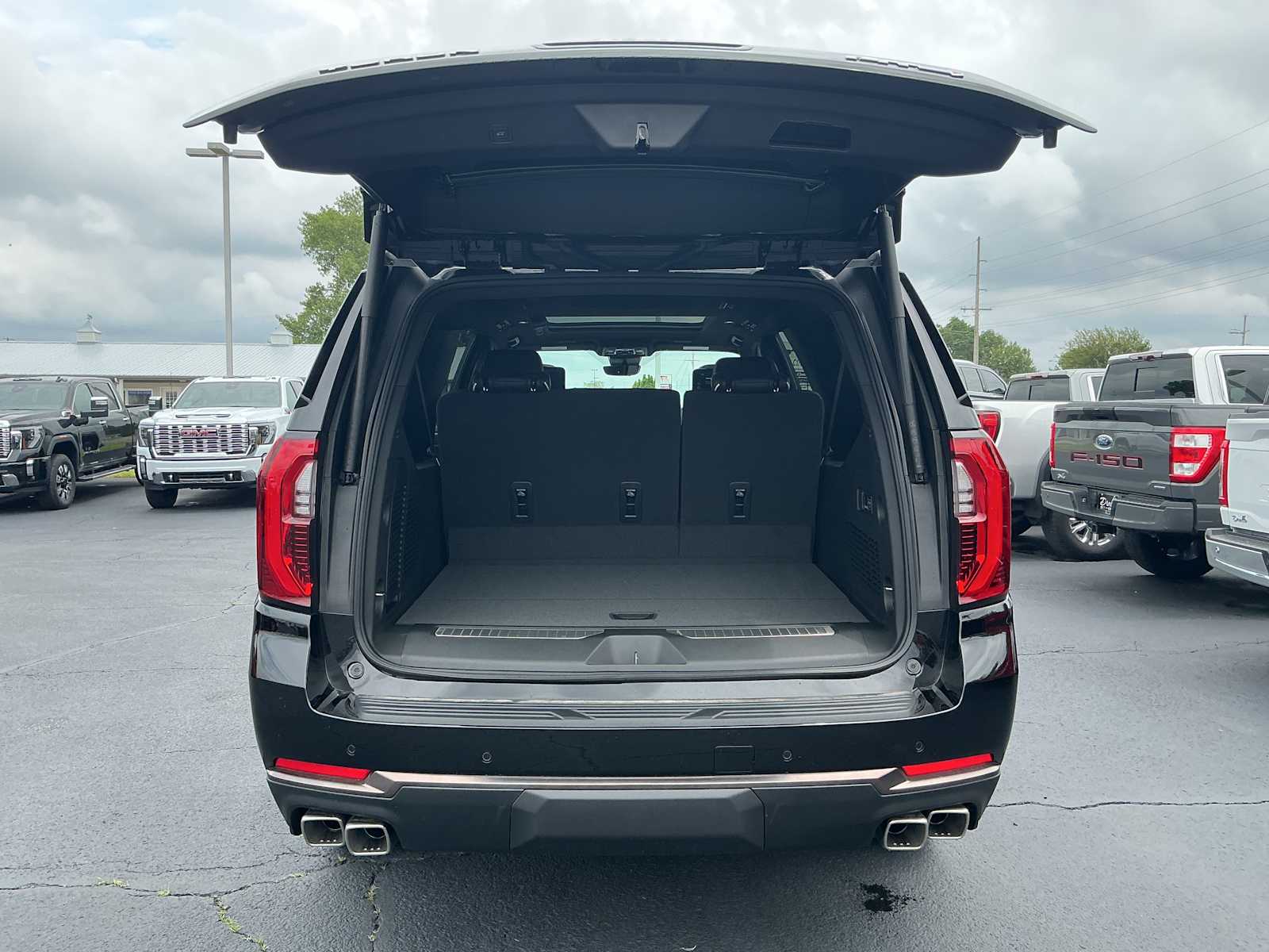 2026 GMC Yukon XL AT4 Ultimate - Photo 30