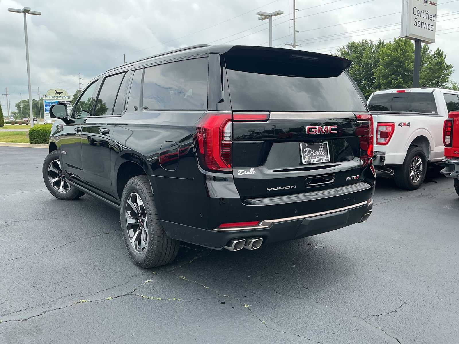 2026 GMC Yukon XL AT4 Ultimate - Photo 5