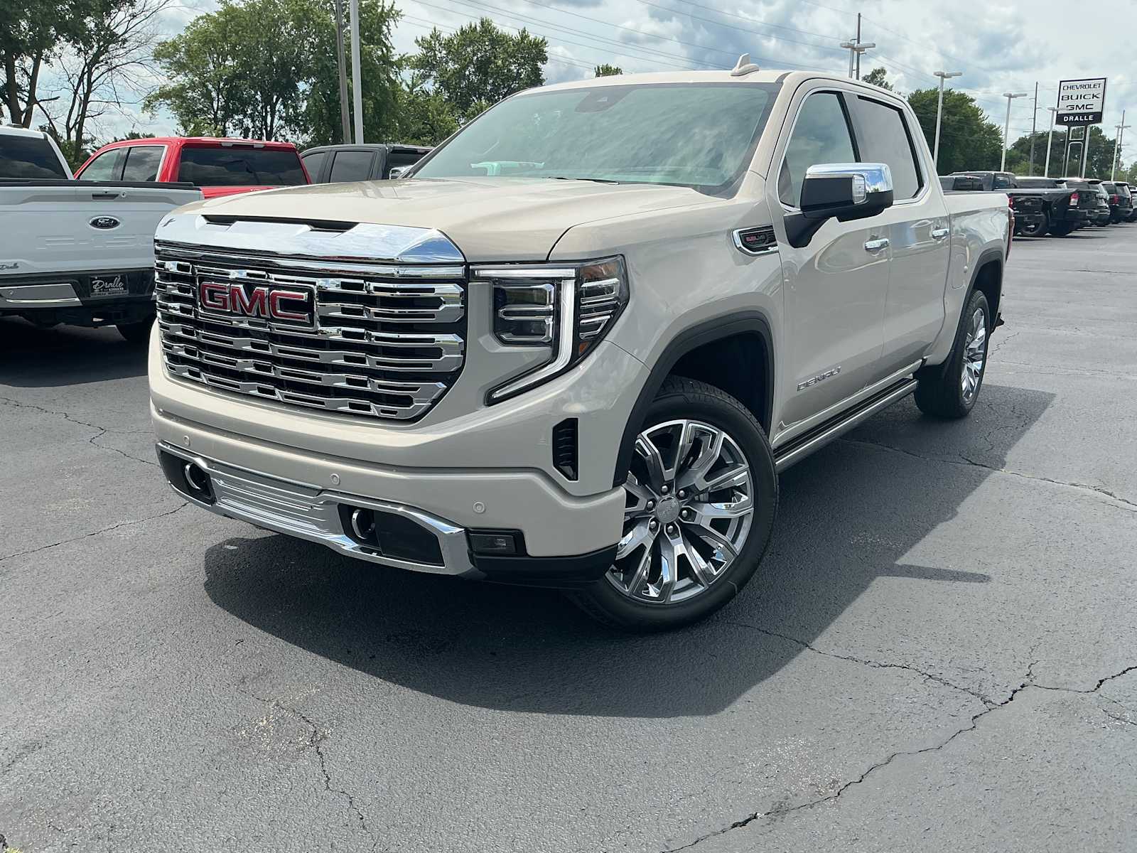 2026 GMC Sierra 1500 Denali - Photo 3