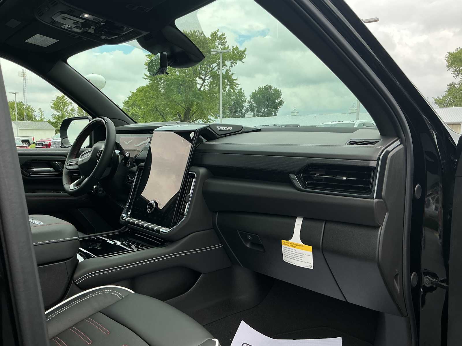 2026 GMC Yukon XL AT4 Ultimate - Photo 26