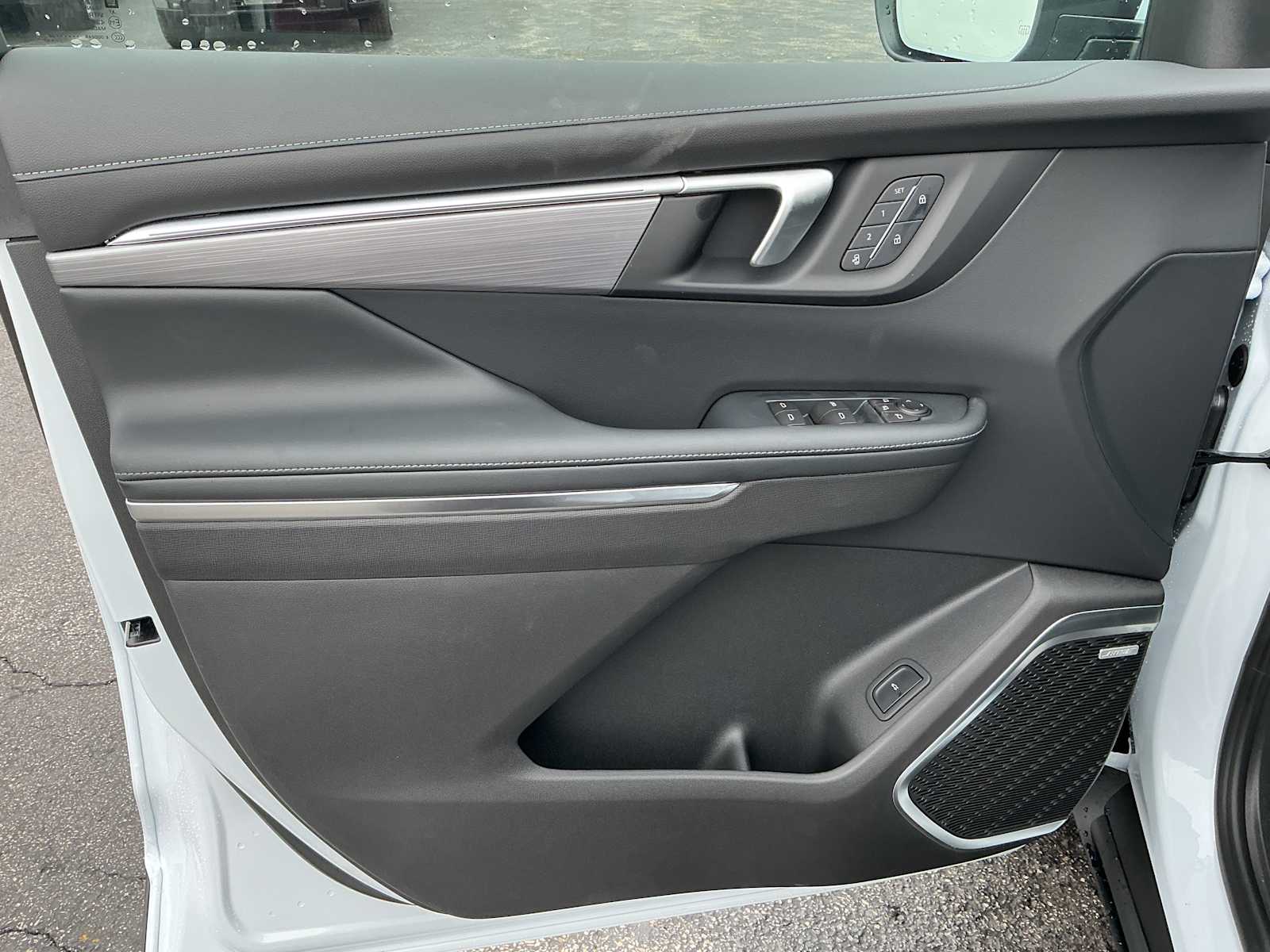2026 Buick Enclave Preferred - Photo 19