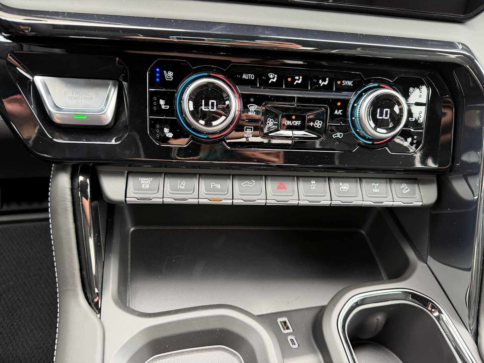 2026 GMC Sierra 2500HD AT4X - Photo 14