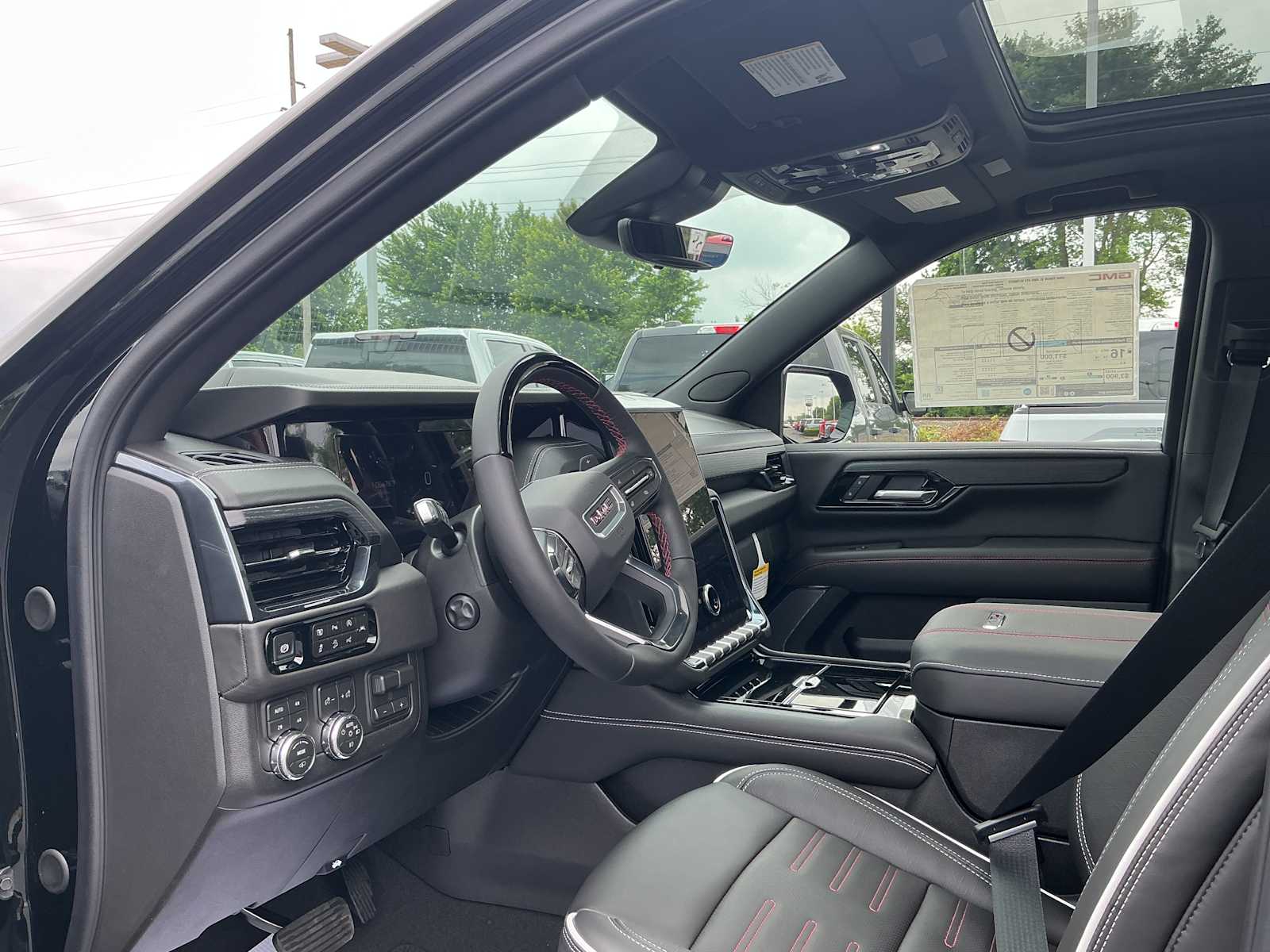2026 GMC Yukon XL AT4 Ultimate - Photo 17