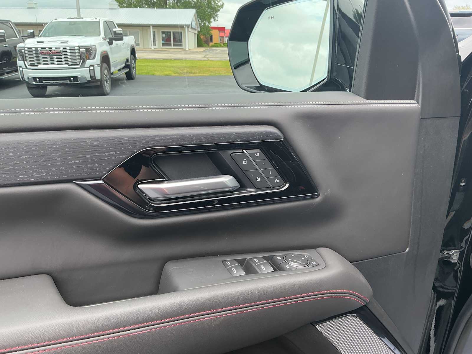 2026 GMC Yukon XL AT4 Ultimate - Photo 20