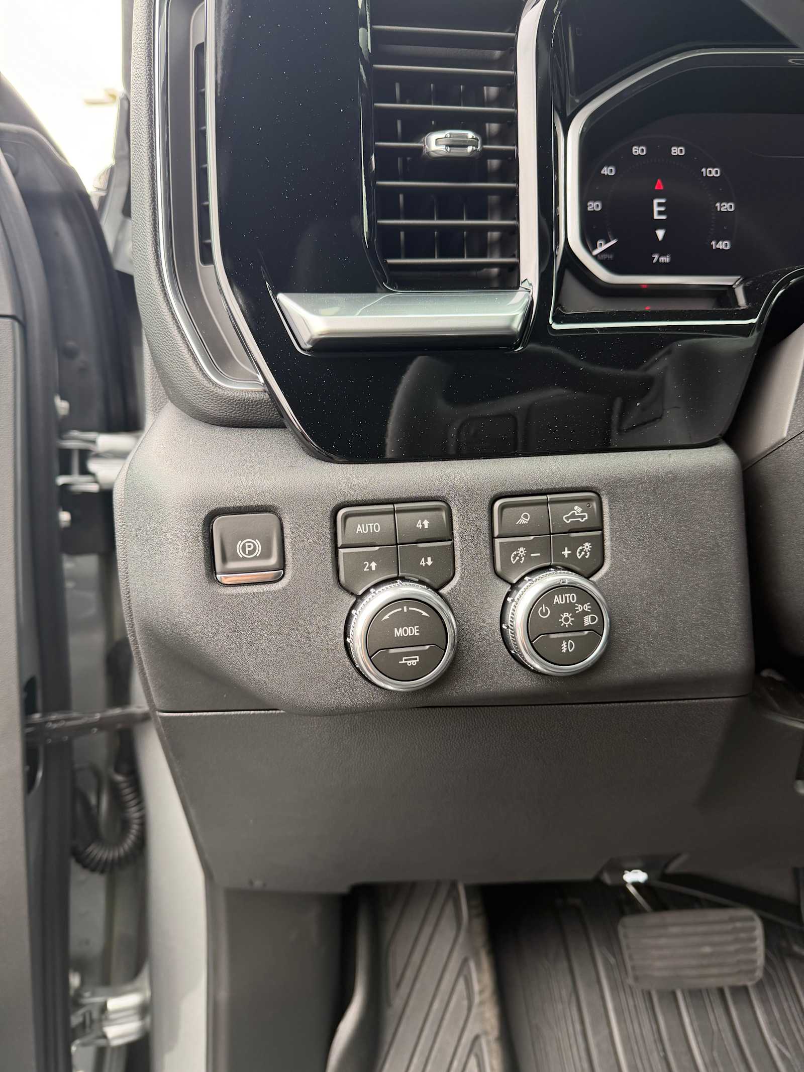 2026 GMC Sierra 2500HD SLT - Photo 21