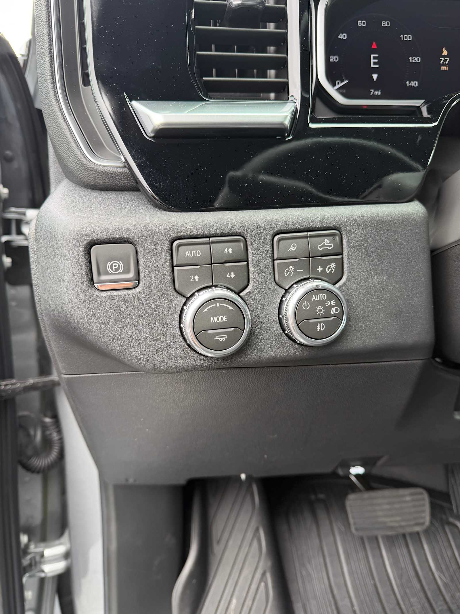 2026 GMC Sierra 2500HD SLT - Photo 21