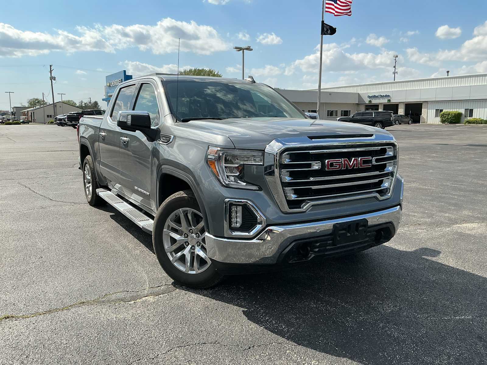2020 GMC Sierra 4WD Crew Cab Short Box SLT's photo