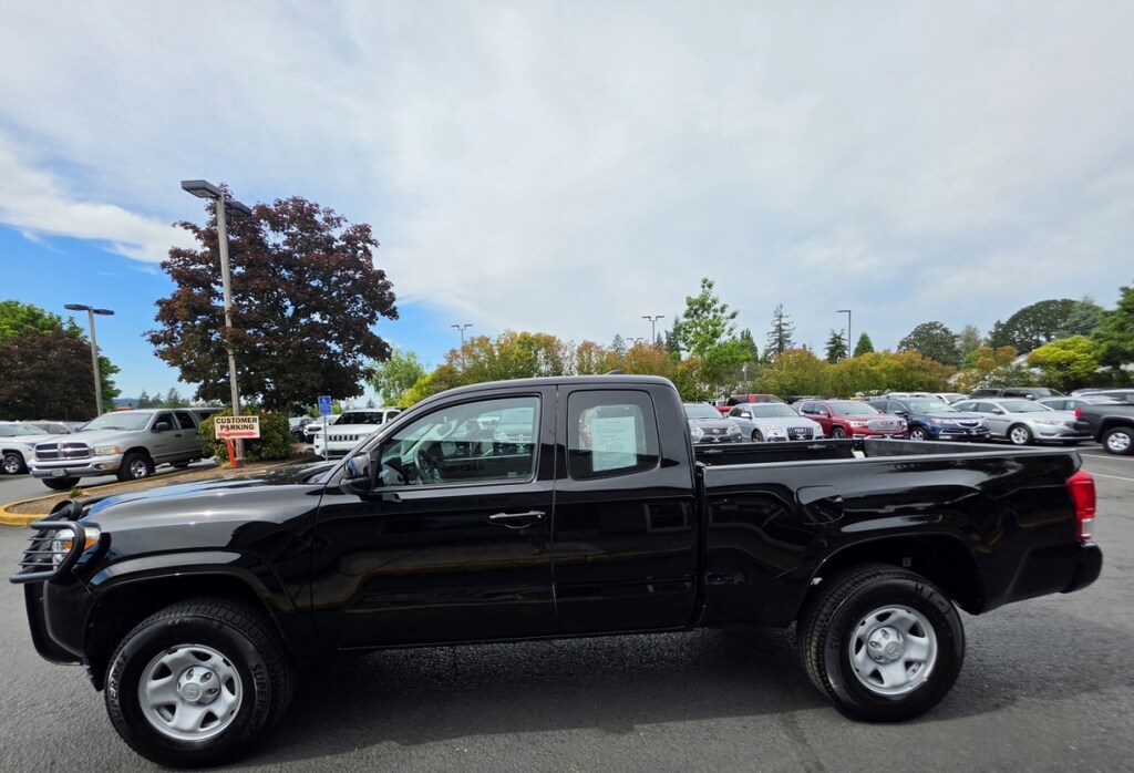 Used 2017 Toyota Tacoma Access Cab Sr Pickup 4d 6 Ft Manual, 5-spd 4wd Truck