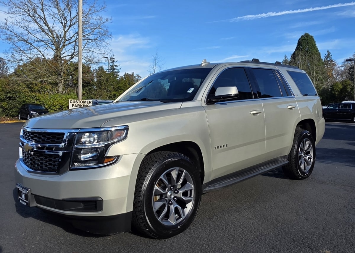 2016 Chevrolet Tahoe LS's photo