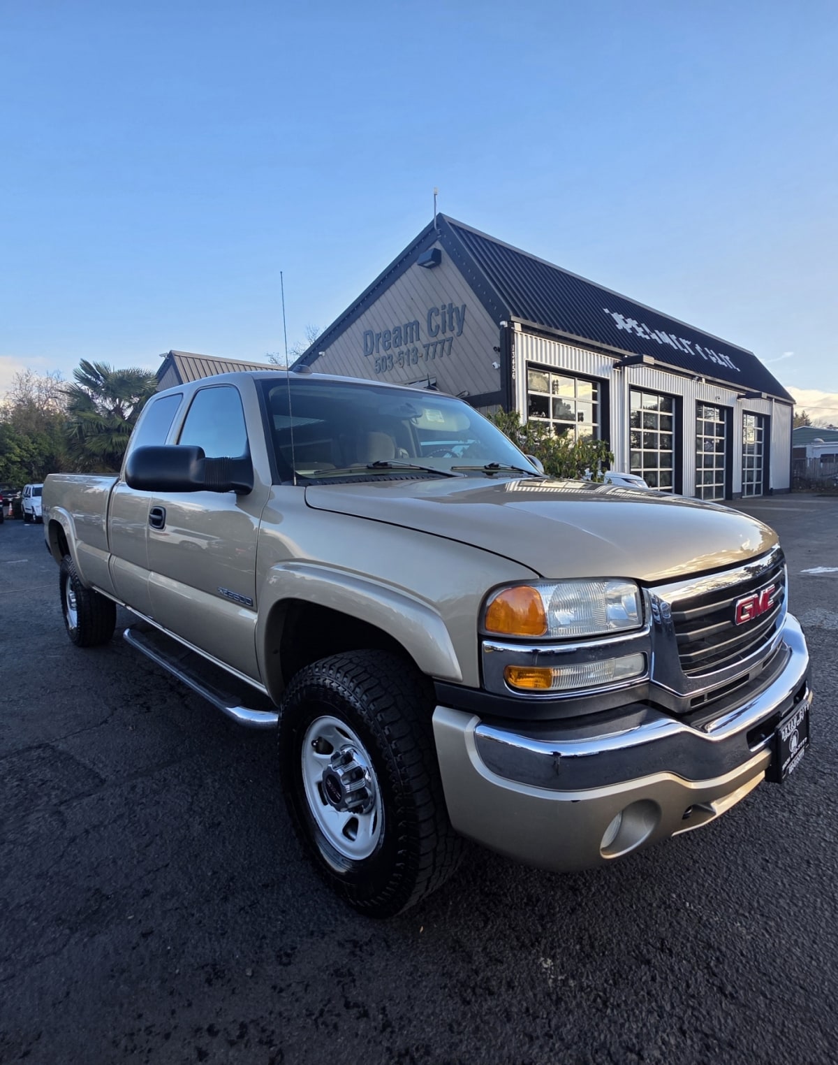 2004 GMC Sierra 3500 SLE's photo