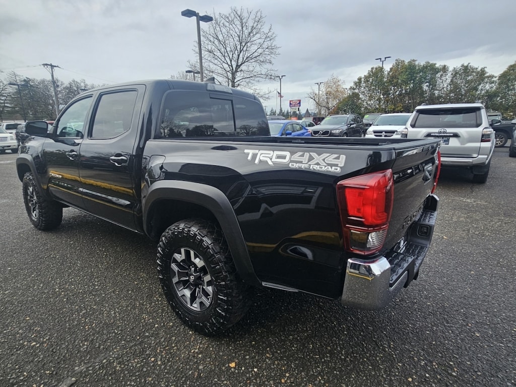 Used 2019 Toyota Tacoma Double Cab Trd Off-Road Pickup 4d 5 Ft 4wd Truck