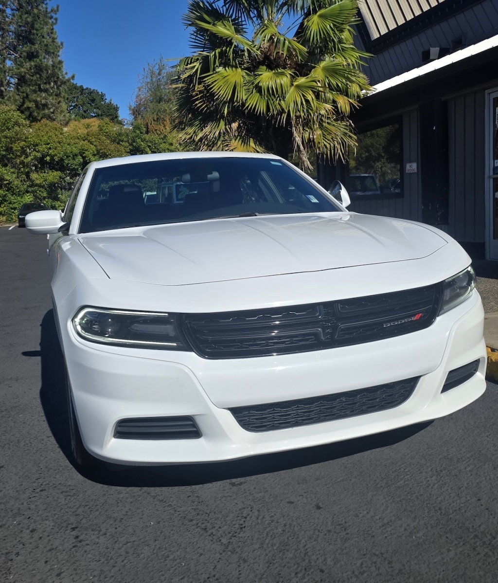 Used 2020 Dodge Charger Sxt Sedan 4d Power Moon Roof & Leather Seats Sedan