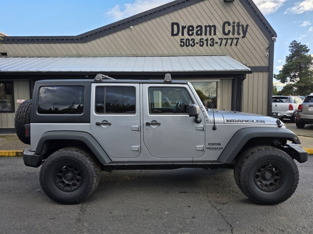 Used 2013 Jeep Wrangler 4WD Unlimited Sport S SUV 4D SUV