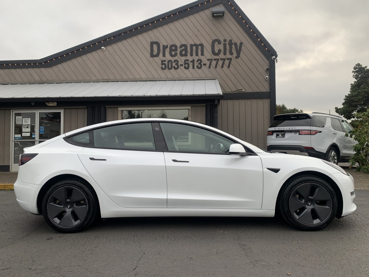 2022 Tesla Model 3 Long Range's photo
