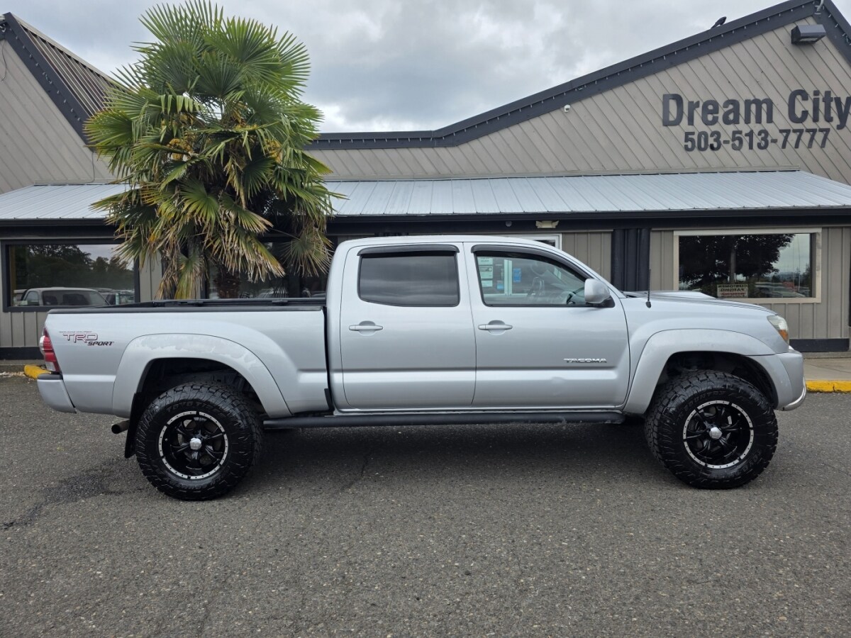 2011 Toyota Tacoma SR5 photo 4