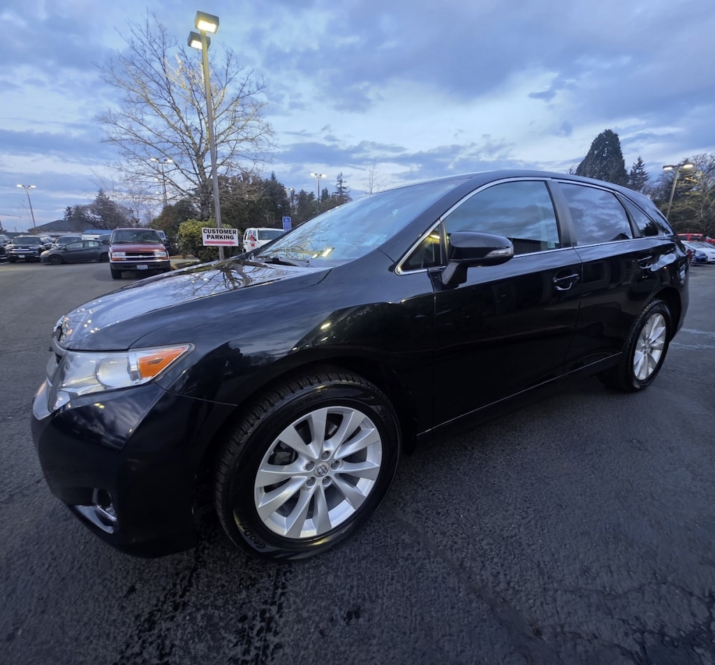 Used 2013 Toyota Venza AWD Le Wagon 4d Wagon