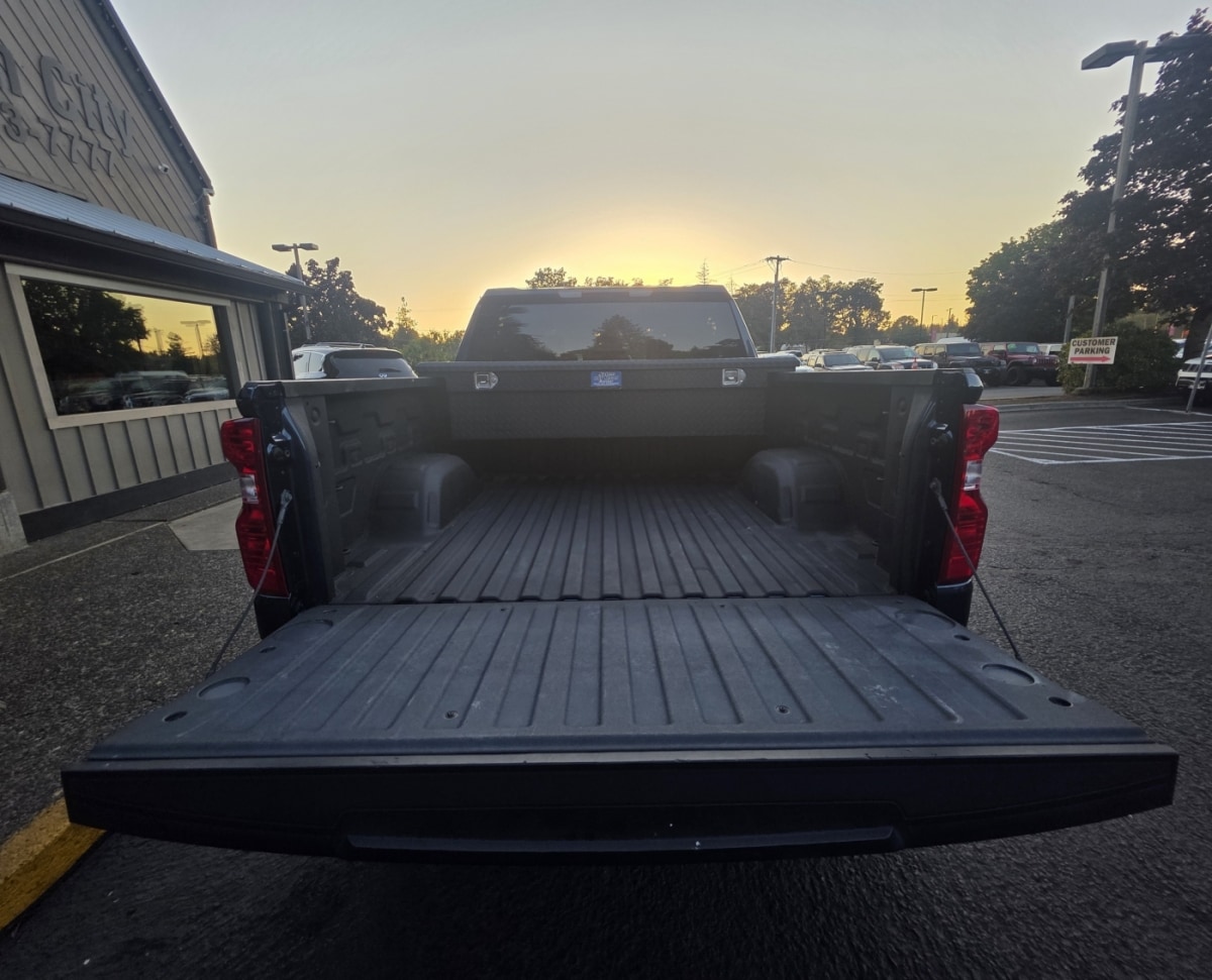 2021 Chevrolet Silverado 1500 LT - Photo 11
