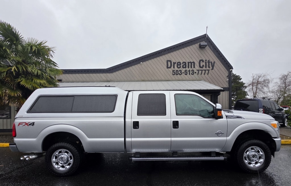 Used 2015 Ford F250 Super Duty Crew Cab Xlt Pickup 4d 8 Ft 4wd Truck