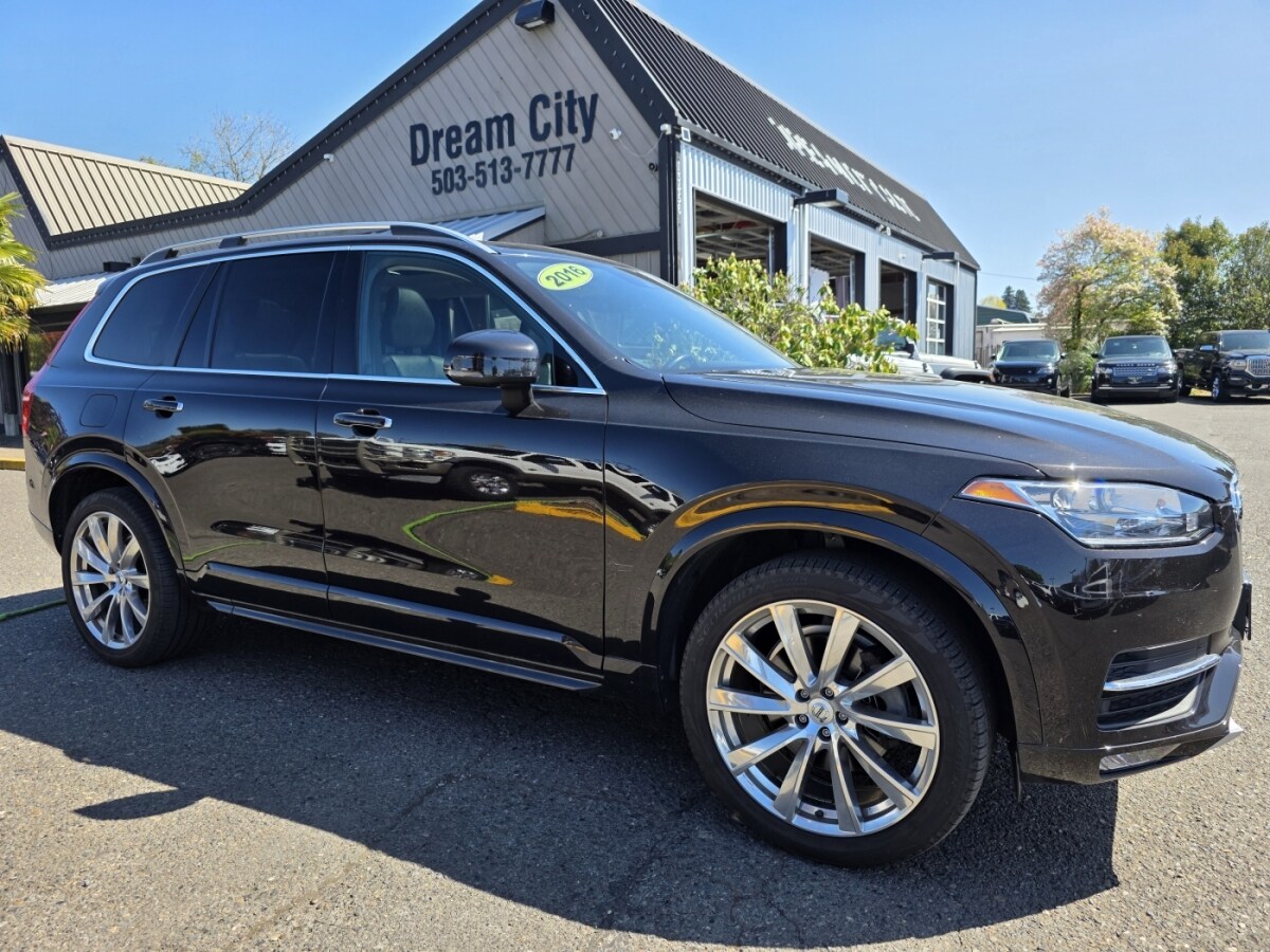 2016 Volvo XC90 T6 Momentum Sport AWD photo 4