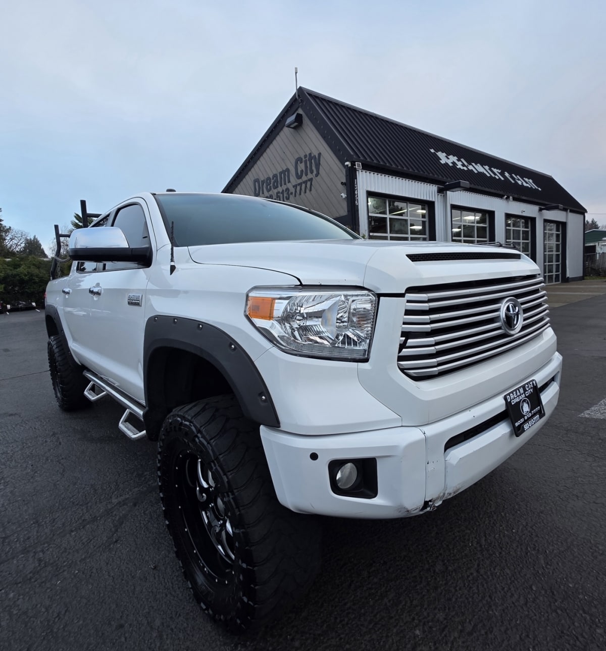 2015 Toyota Tundra Platinum's photo