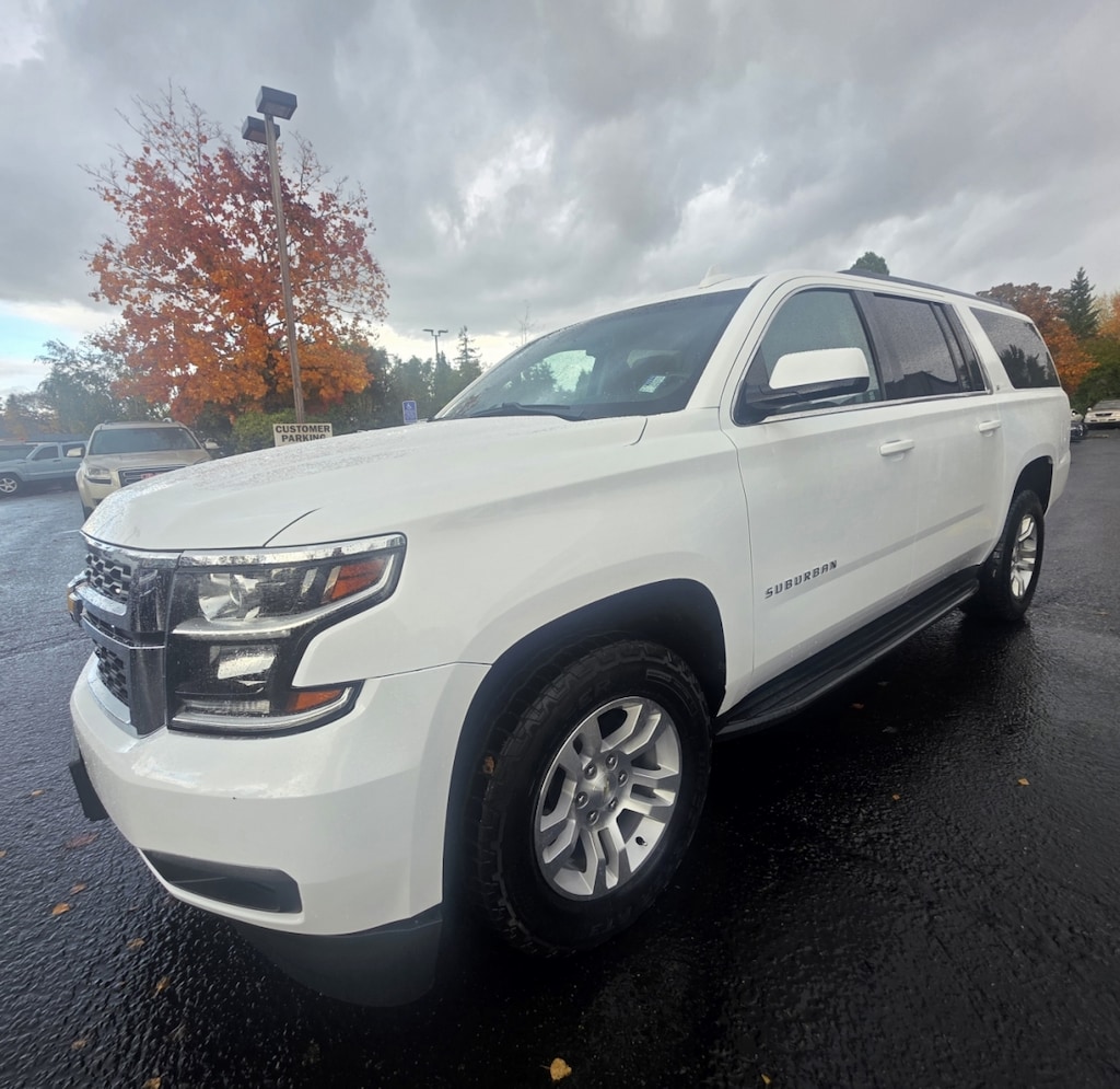 Used 2019 Chevrolet Suburban Lt Sport Utility 4d 4wd SUV