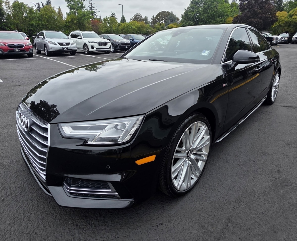 2017 Audi A4 Premium Plus's photo