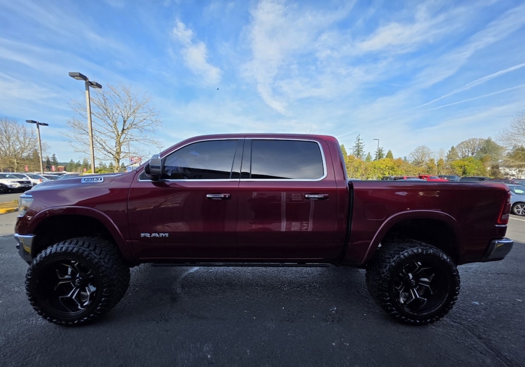 Used 2019 Ram 1500 Crew Cab Laramie Pickup 4d 5 1/2 Ft 1-Owner 4wd Truck