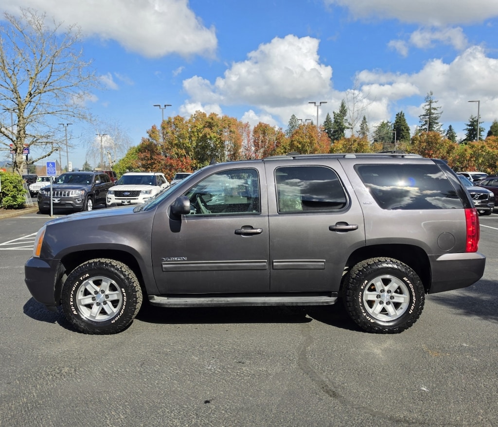 Used 2010 GMC Yukon Slt Sport Utility 4d 4wd SUV