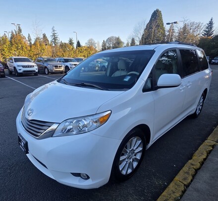 2013 Toyota Sienna Xle Minivan 4d Awd Minivan